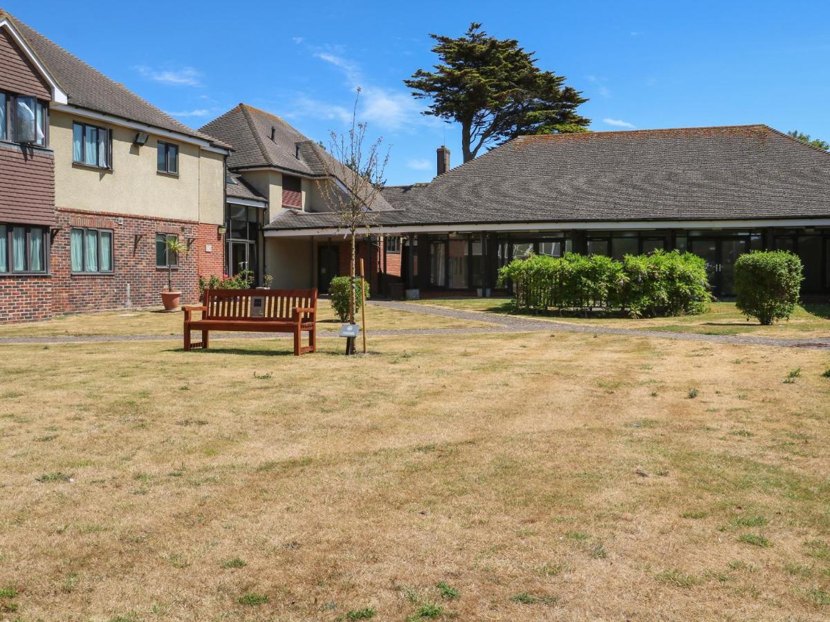Flat 33 - Marine Court Villa Littlehampton Exteriör bild